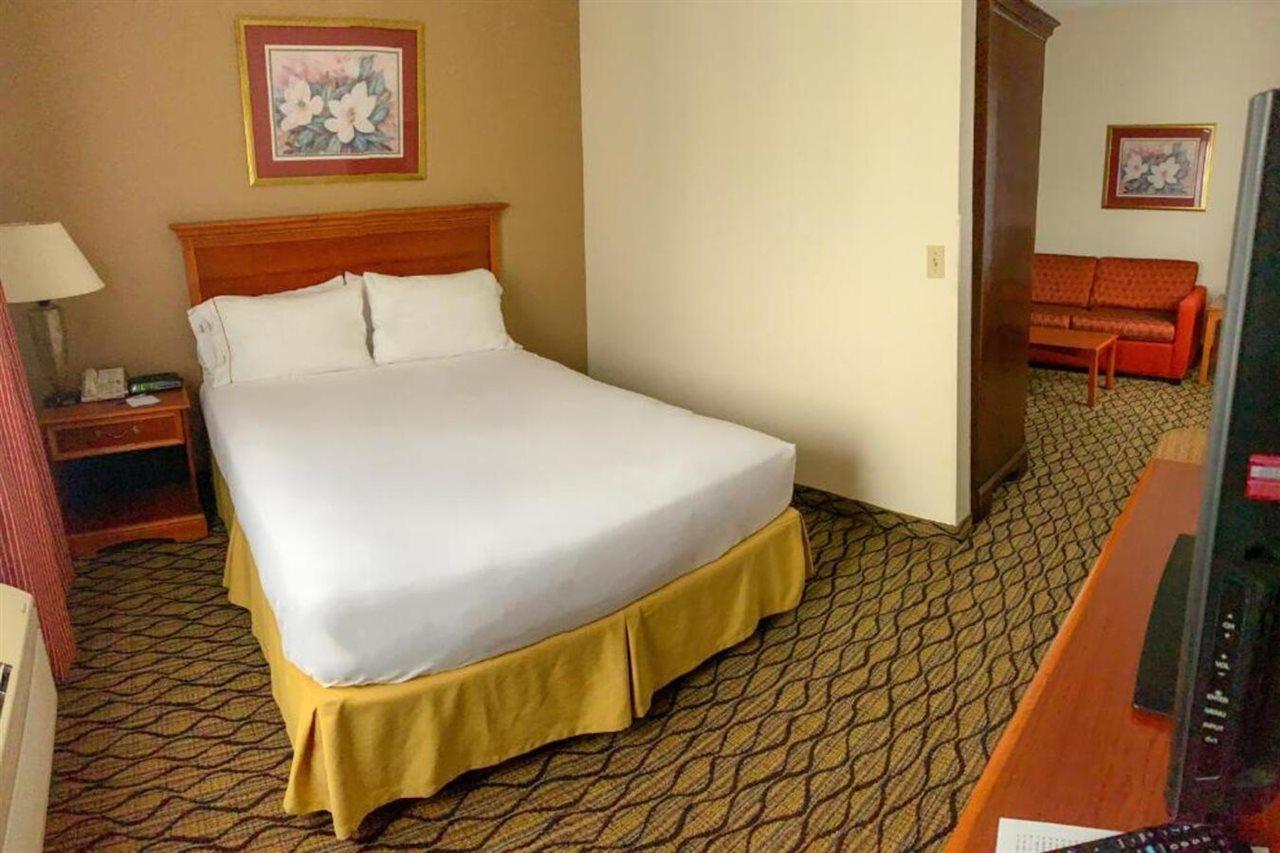 Hotel Baymont By Wyndham Chelsea Extérieur photo